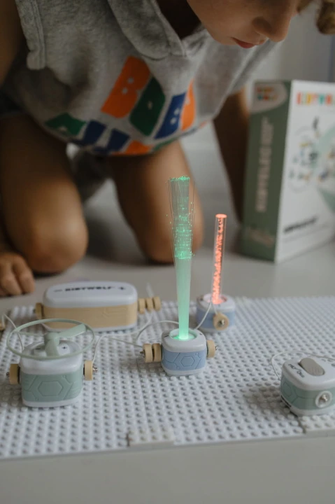 Kidywolf KIDYELEC Starter zestaw podczas zabawy