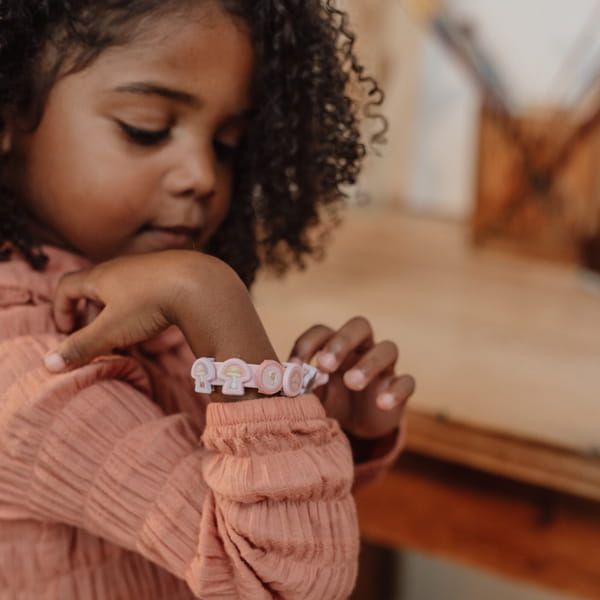 zestaw-do-robienia-bransoletek-fairy-garden-zabawa-dziecka