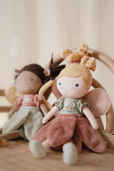 lalka-wrozka-mila-fairy-garden-grs-dziecko-przytula