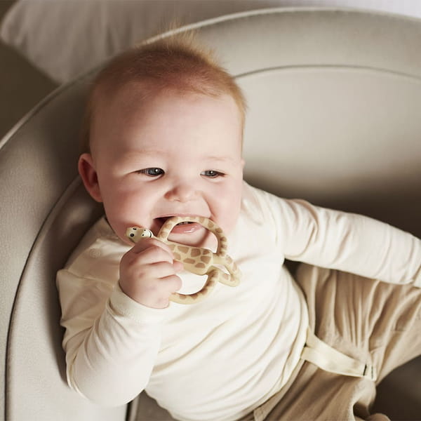 Gryzak Matchstick Monkey – żyrafa Gigi (3m+)