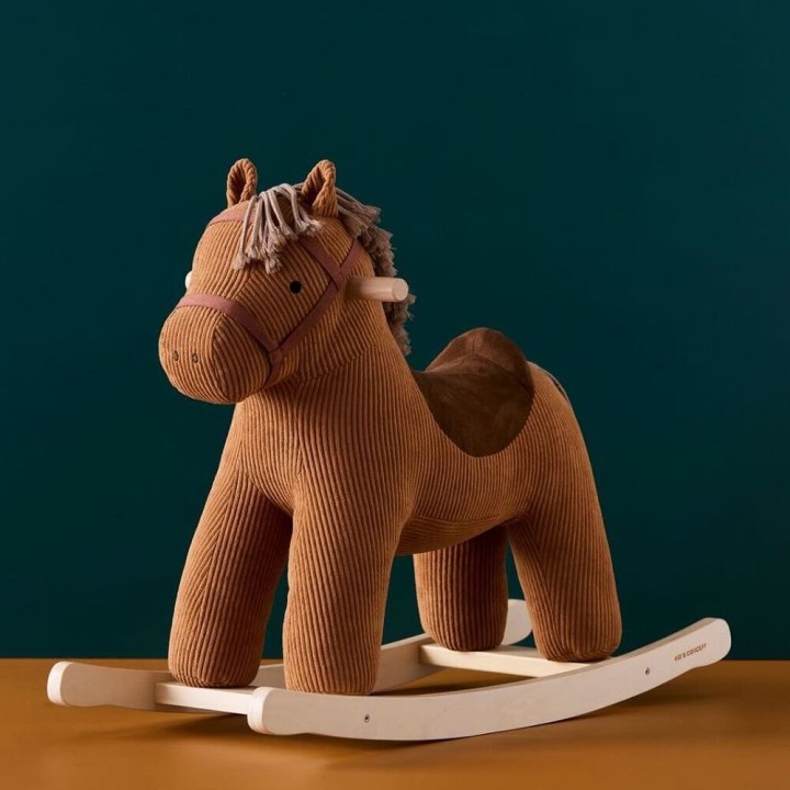 Kids Concept konik na biegunach Vera aranżacja w pokoju dziecka