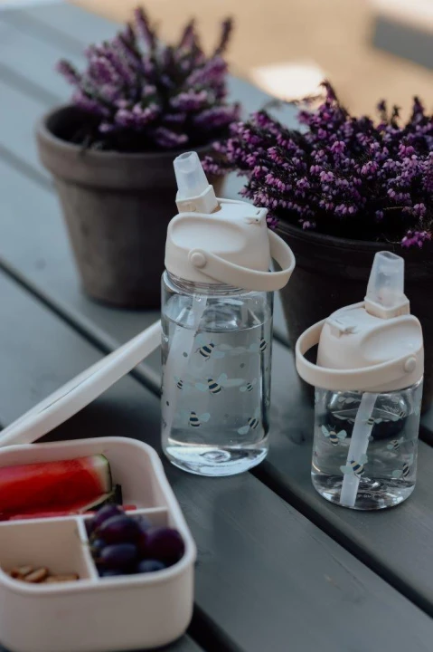 Vanilla Copenhagen lunchbox silikonowy pszczolka 700 ml otwieranie pokrywki