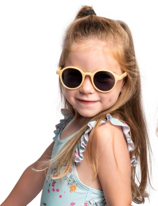 dooky-okulary-przeciwsloneczne-bali-junior-cappucino-na-dziecku-zblizenie