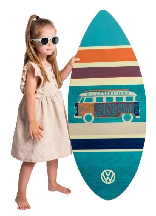 dooky-okulary-przeciwsloneczne-bali-junior-mint-na-dziecku-z-deska