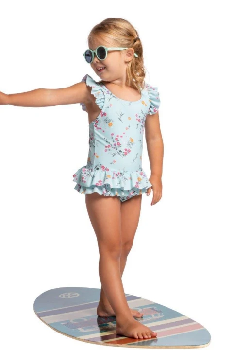 dooky-okulary-przeciwsloneczne-bali-junior-mint-na-dziecku-cala-sylwetka