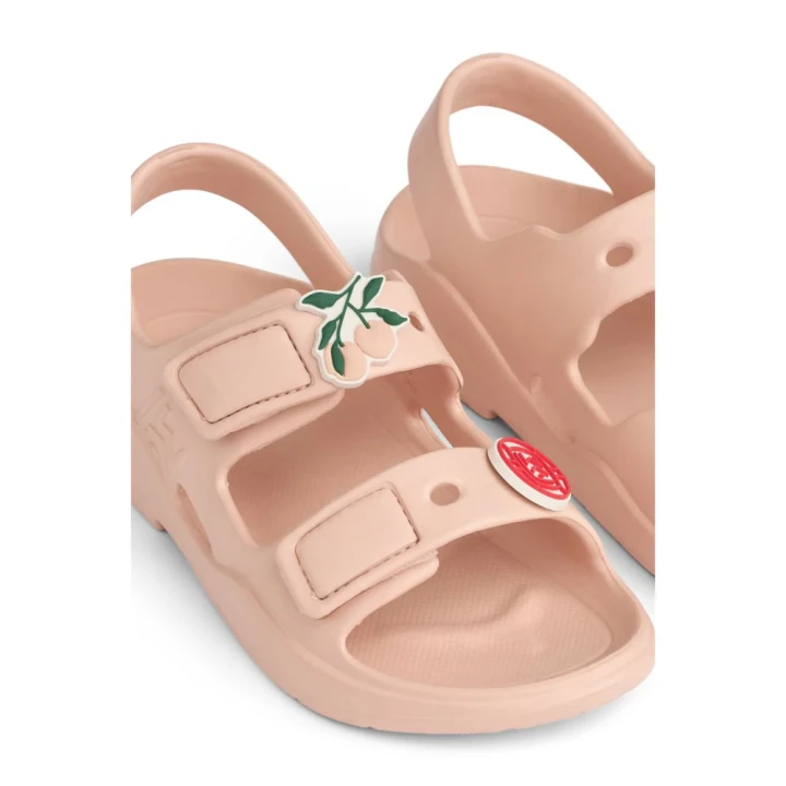 liewood-lilo-sandaly-z-zawieszkami-rozowe-przod-2