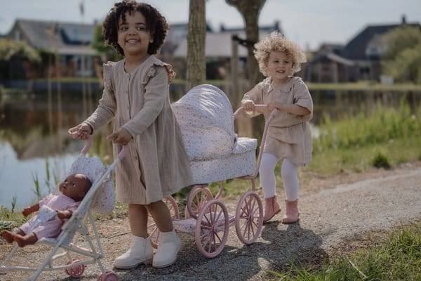 little-dutch-gleboki-wozek-dla-lalek-soft-flowers-w-aranzacji