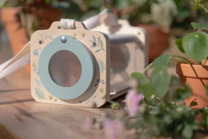 little-dutch-pojemnik-do-obserwacji-owadow-forest-friends-fsc-zblizenie-na-pojemnik