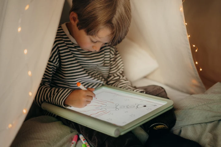 Kidywolf KIDYDRAW PRO zielony podczas rysowania