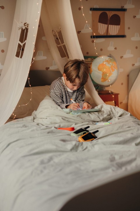 podswietlany-tablet-do-nauki-pisania-i-rysowania-kidydraw-pro-zielony-uzycie-1