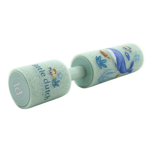 Piankowy pistolet na wodę Ocean World pokazany poziomo na białym tle