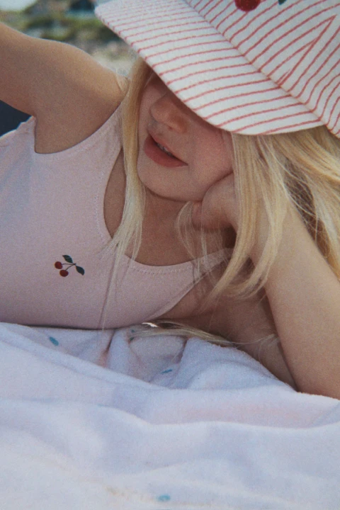 2-pak-kostiumow-kapielowych-marva-zblizenie