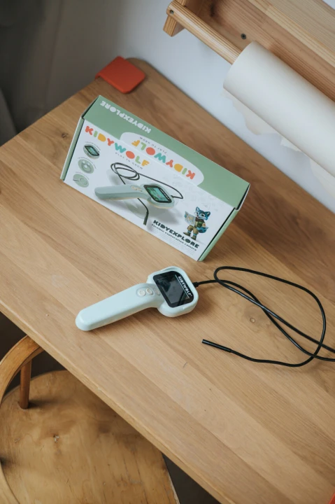 kidyexplore-kamera-z-kablem-usb-c-i-instrukcja