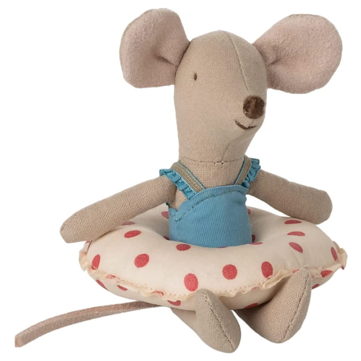 Maileg Beach Mouse Little Sister Red Dots – myszka z kołem w czerwone kropki