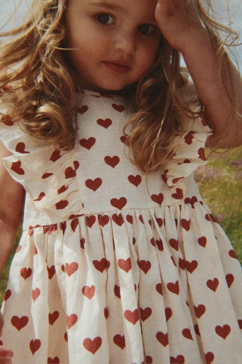 konges-slojd-cianna-bow-amour-rouge-sukienka-modelka