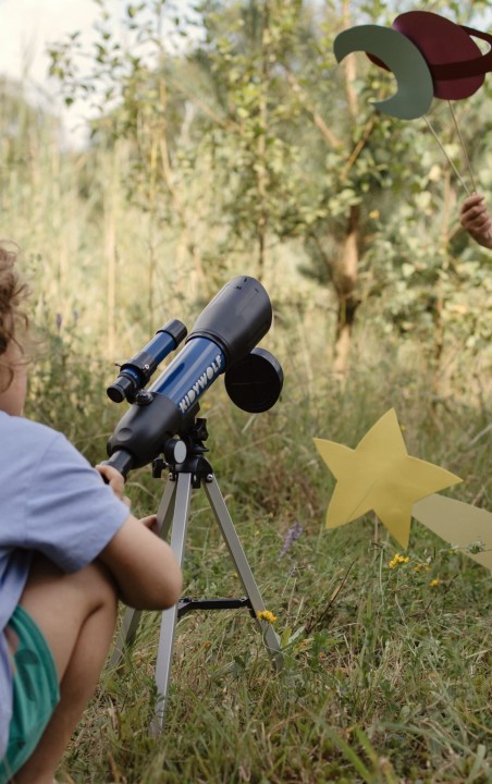 teleskop-astronomiczny-kidytelescope-dziecko-obserwacja-plener