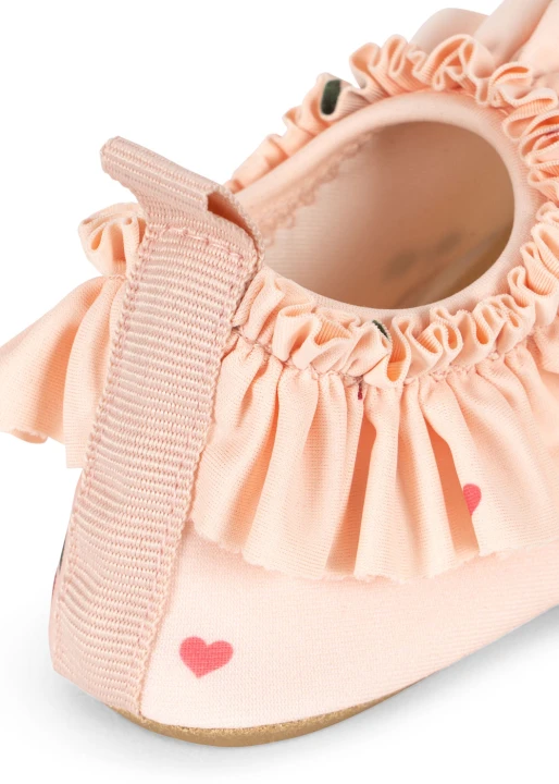 konges-slojd-merle-frill-cherry-coeur-rose-buty-do-wody-detal