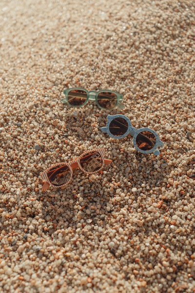 okulary-ocean-splash-na-piasku-3