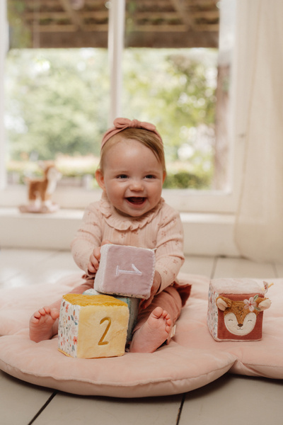 miekkie-kostki-aktywizujace-fairy-garden-little-dutch-dziecko-1