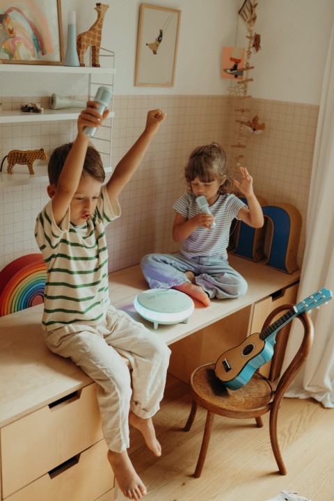 Kidywolf KIDYKARAOKE przenosny glosnik karaoke zestaw w uzyciu