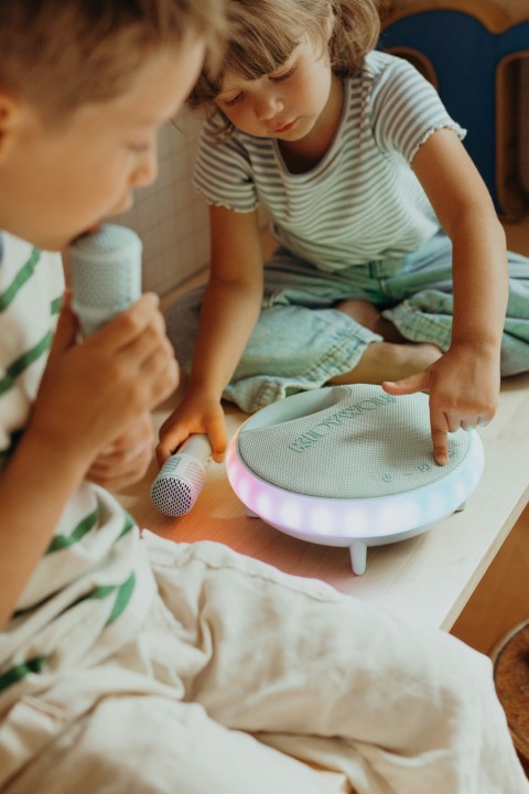 Kidywolf KIDYKARAOKE przenosny glosnik karaoke glosnik i mikrofony