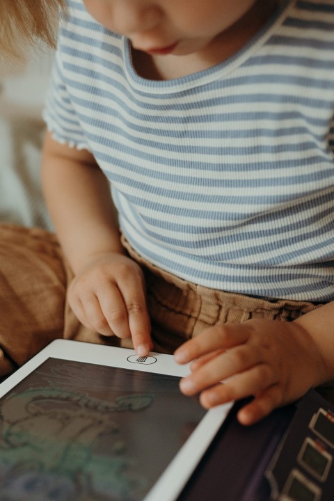 tablet-do-rysowania-lcd-kidydraw-mini-animals-around-the-world-uzycie-2