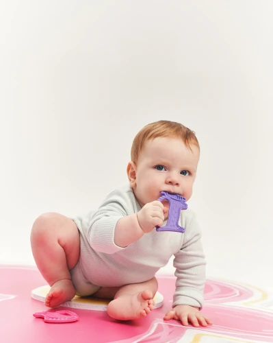 luu-kids-gryzak-luuie-the-dog-purple-niemowle