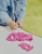 luu-kids-gryzak-ollie-the-dragon-pink-w-uzyciu