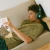 KIDYWOLF-K-EARS-Blue-sluchawki-bluetooth-dla-dzieci-podczas-rysowania