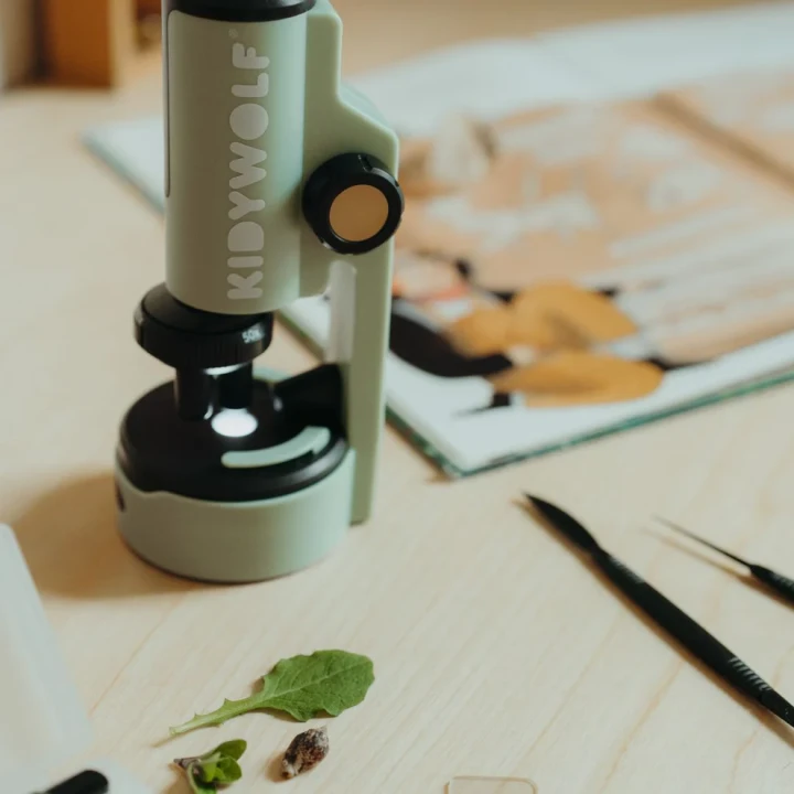 kidywolf-kidymicroscope-green-mikroskop-i-probki