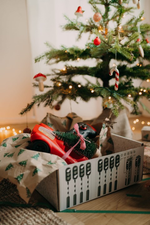 Kidywolf Kidycar czerwone auto zdalnie sterowane swiateczna aranżacja