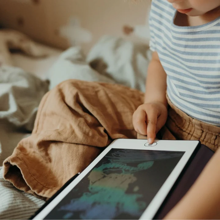 KIDYDRAW MINI Ocean i Piraci jako kompaktowy tablet do rysowania w domu i podróży