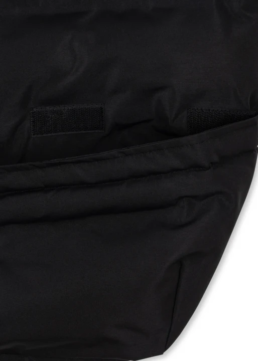 Pikowane wykończenie śpiworka Nemuri Black