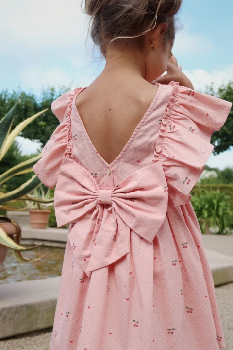 Sukienka Evia Bow Cherry Coeur z dużą kokardą na plecach