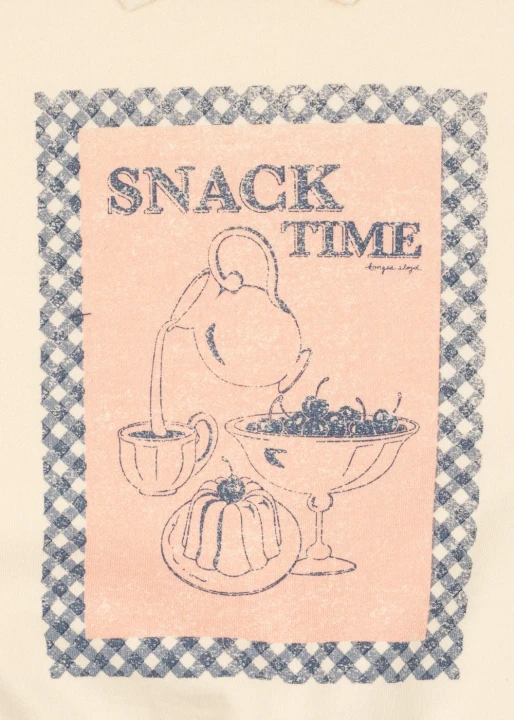 Spotty Buttercream – zbliżenie nadruku Snack Time