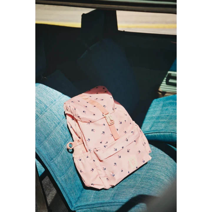 Liewood Cherry Heart / Rosey dzieci oglądające mapę miasta