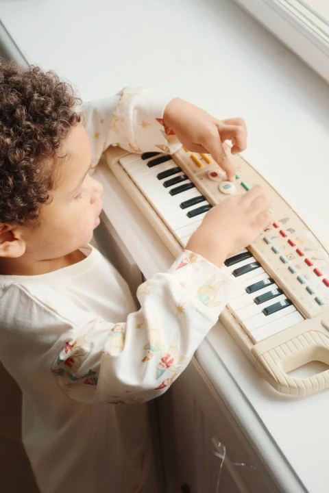 Konges Sløjd Music Keyboard Lemon zabawa dźwiękami i rytmami