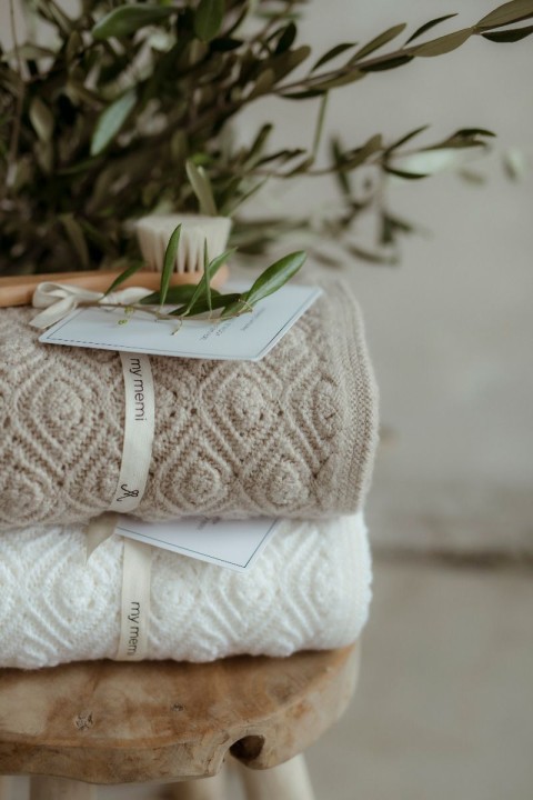 kocyk-merino-pearl-warm-beige-detal