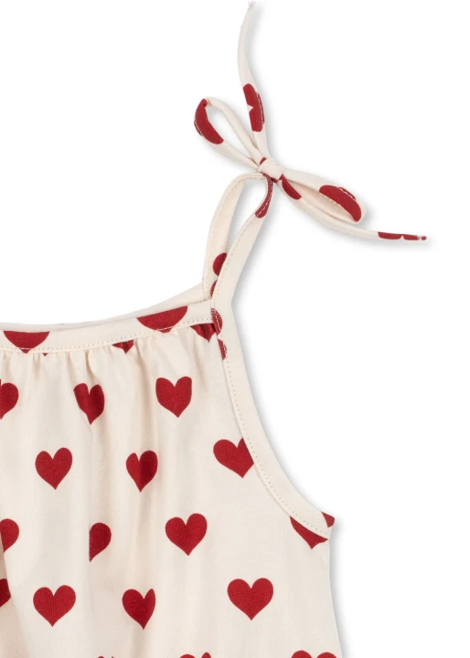 Konges Sløjd Basic Strap Body – detal ramiączek i wzoru Amour Rouge