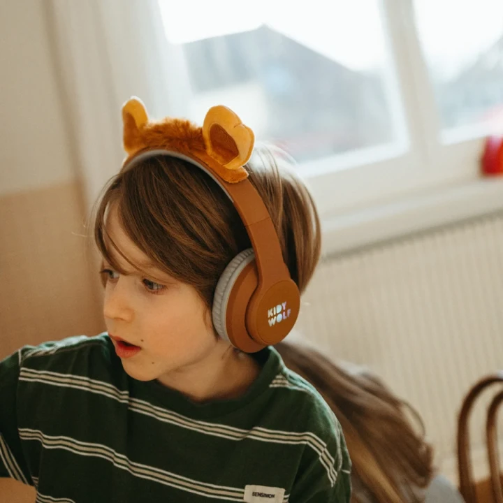 Bezprzewodowe słuchawki dla dzieci KIDYEARS Lion – brązowy model