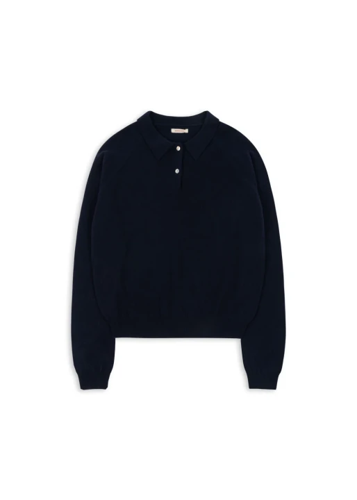 Konges Sløjd Basi Mom Polo Midnight Navy – damski wełniany sweter polo z przodu