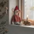 Maileg Christmas Mouse Maxi Boy 60 cm w świątecznej aranżacji z choinką