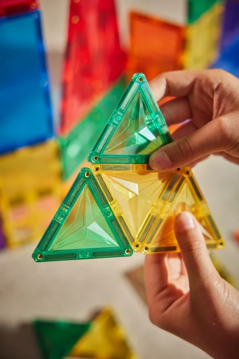 Cleverclixx Inventive Pack Intense 110 elementów – łączenie kolorowych trójkątów