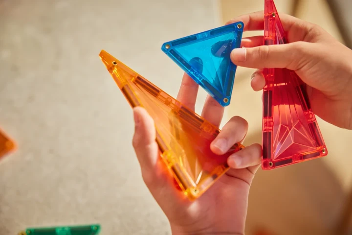 Cleverclixx Inventive Pack Intense 110 elementów – kolorowe płytki trójkątne