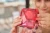 Cleverclixx Glitter Tiles Pack Transparent Pink 16 elementów – zbliżenie brokatowej płytki